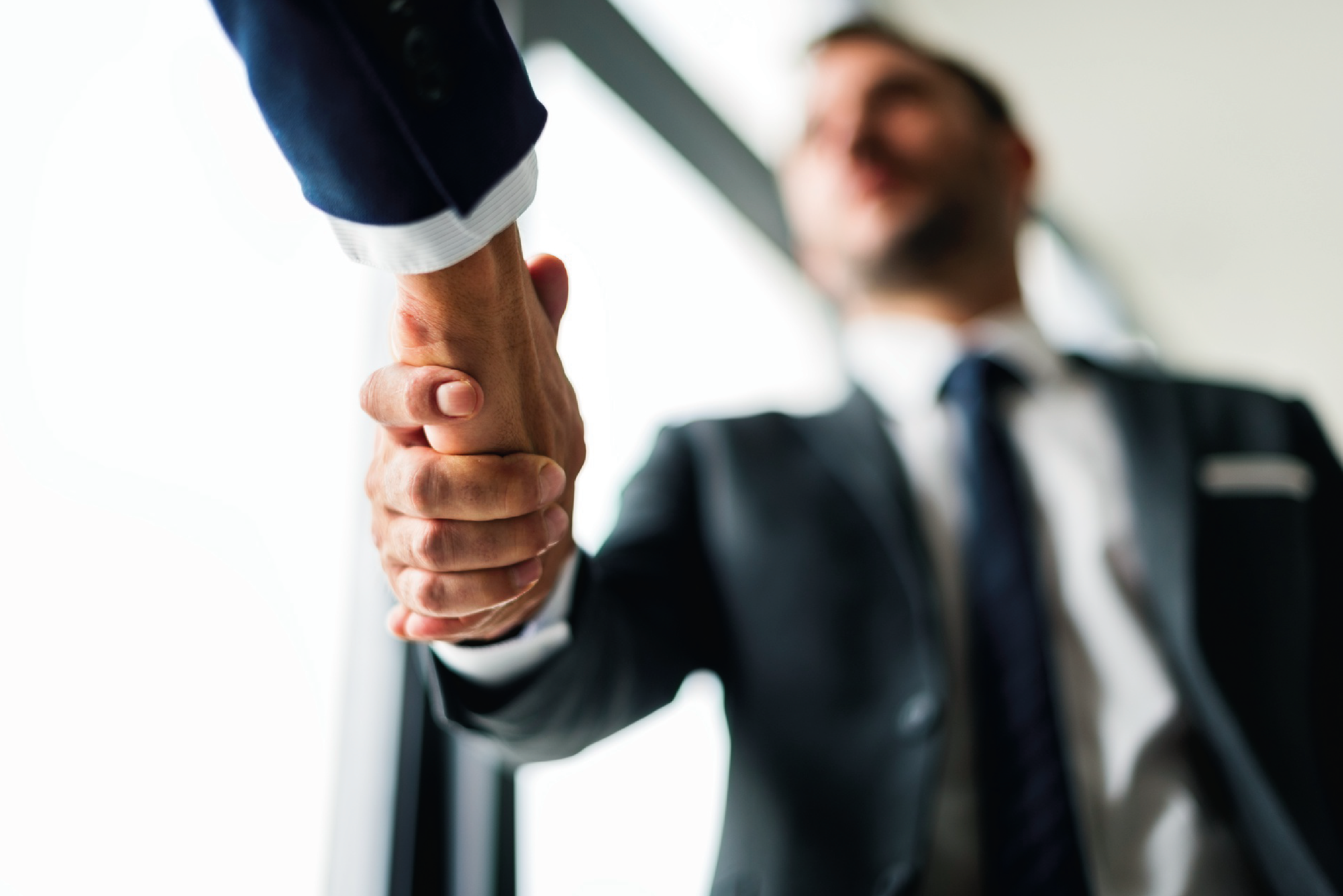 COSMO CONSULT firma una alianza estratégica con Payhawk para expandir ...